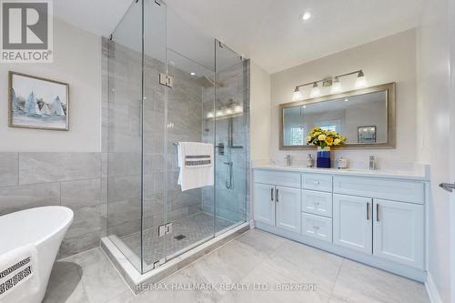 227 Rothbury Road, Richmond Hill, ON - Indoor Photo Showing Bathroom