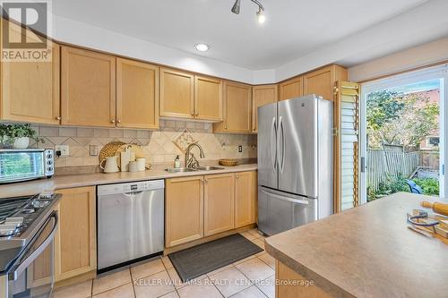 1 Silverdart Crescent, Richmond Hill, ON - Indoor Photo Showing Kitchen With Double Sink