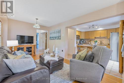 1 Silverdart Crescent, Richmond Hill, ON - Indoor Photo Showing Living Room