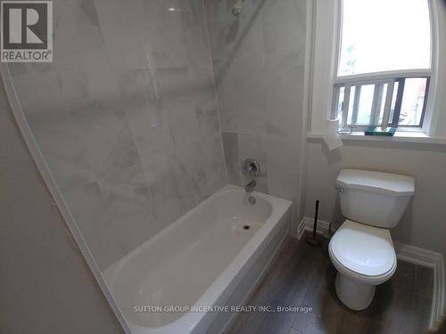 55 John Street, Barrie, ON - Indoor Photo Showing Bathroom