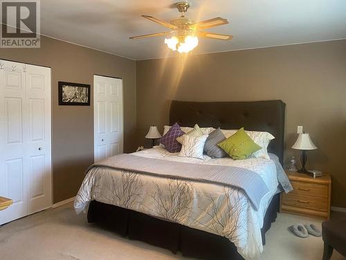 2849 Laburnum  Drive, Trail, BC - Indoor Photo Showing Bedroom