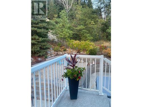 2849 Laburnum  Drive, Trail, BC - Outdoor