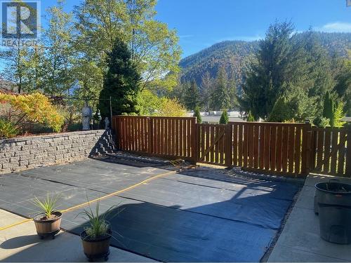 2849 Laburnum  Drive, Trail, BC - Outdoor