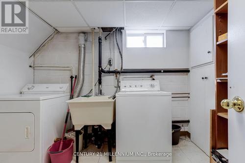 65 Walter Avenue, Newmarket, ON - Indoor Photo Showing Laundry Room