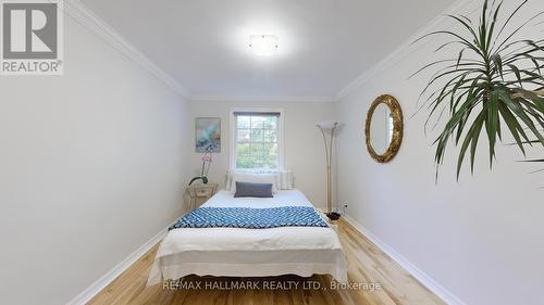 109 Highland Lane, Richmond Hill, ON - Indoor Photo Showing Bedroom