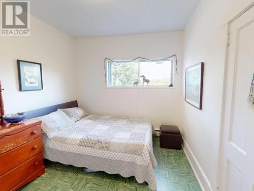 5394 Larch Ave, Powell River, BC - Indoor Photo Showing Bedroom