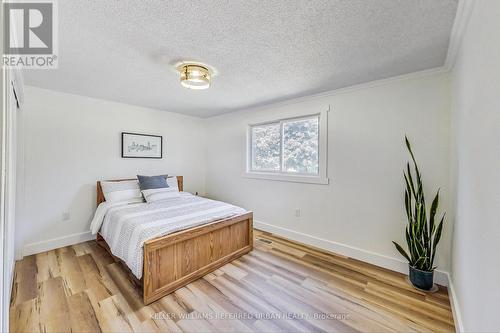 206 Burns Circle, Barrie, ON - Indoor Photo Showing Bedroom