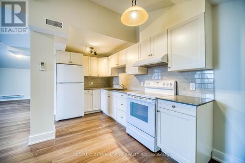 203 - 1614 Ridge Road E, Oro-Medonte, ON - Indoor Photo Showing Kitchen