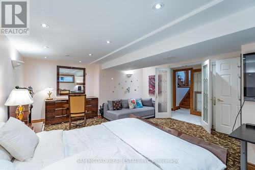 2221 Greenhurst Avenue, Mississauga, ON - Indoor Photo Showing Bedroom