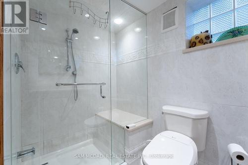 2221 Greenhurst Avenue, Mississauga, ON - Indoor Photo Showing Bathroom