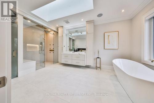 1112 Fair Birch Drive, Mississauga, ON - Indoor Photo Showing Bathroom