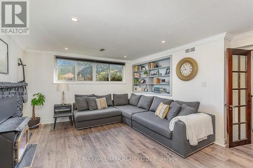 26 Breadner Drive, Toronto, ON - Indoor Photo Showing Living Room