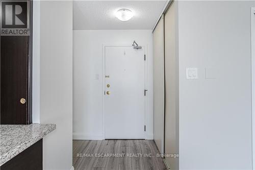 512 - 4185 Shipp Drive, Mississauga, ON - Indoor Photo Showing Other Room