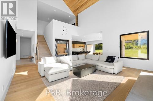 100 Barton Boulevard, Blue Mountains, ON - Indoor Photo Showing Living Room