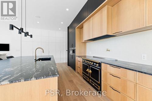 100 Barton Boulevard, Blue Mountains, ON - Indoor Photo Showing Kitchen With Upgraded Kitchen