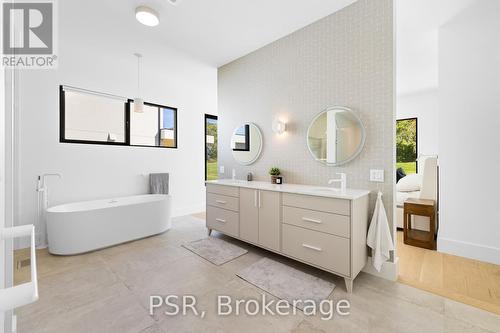 100 Barton Boulevard, Blue Mountains, ON - Indoor Photo Showing Bathroom