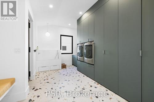 100 Barton Boulevard, Blue Mountains, ON - Indoor Photo Showing Laundry Room