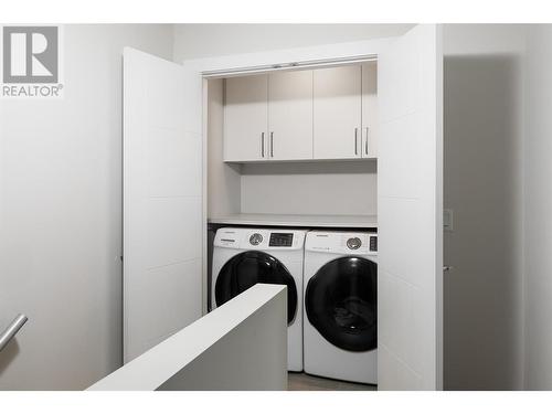 779 Rose Avenue, Kelowna, BC - Indoor Photo Showing Laundry Room