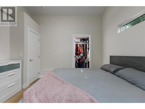 779 Rose Avenue, Kelowna, BC - Indoor Photo Showing Bedroom