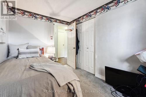 372 Daytona Court, Oshawa (Samac), ON - Indoor Photo Showing Bedroom