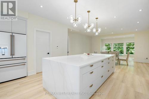 139 Mulcaster Street, Barrie, ON - Indoor Photo Showing Kitchen