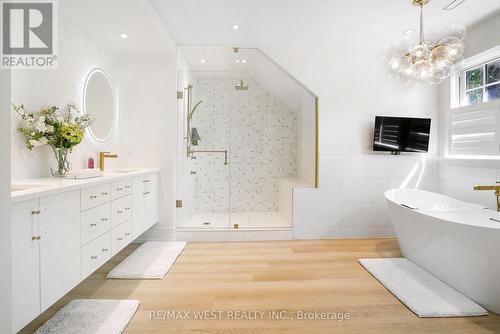 139 Mulcaster Street, Barrie, ON - Indoor Photo Showing Bathroom