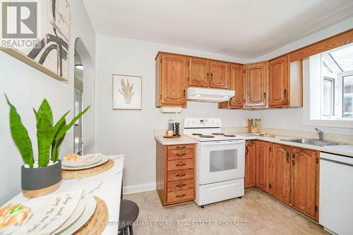 413 Athol Street E, Oshawa (Central), ON - Indoor Photo Showing Kitchen