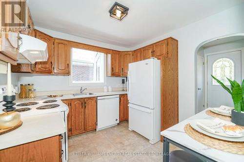 413 Athol Street E, Oshawa (Central), ON - Indoor Photo Showing Kitchen