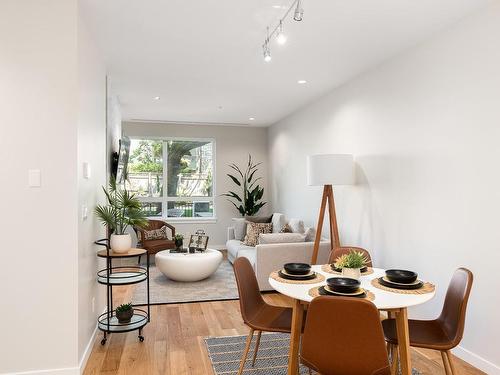 101-1201 Fort St, Victoria, BC - Indoor Photo Showing Dining Room