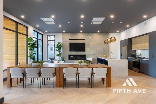 35 30530 Cardinal Avenue, Abbotsford, BC - Indoor Photo Showing Dining Room