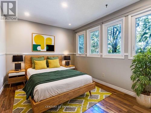 195 Romain Crescent, Oakville, ON - Indoor Photo Showing Bedroom