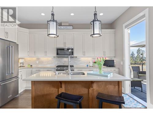 4000 Trails Place Unit# 141, Peachland, BC - Indoor Photo Showing Kitchen With Stainless Steel Kitchen With Upgraded Kitchen