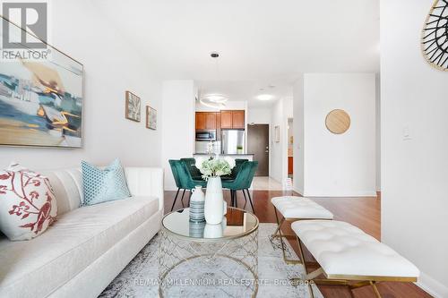 2404 - 205 Sherway Gardens Road, Toronto, ON - Indoor Photo Showing Living Room