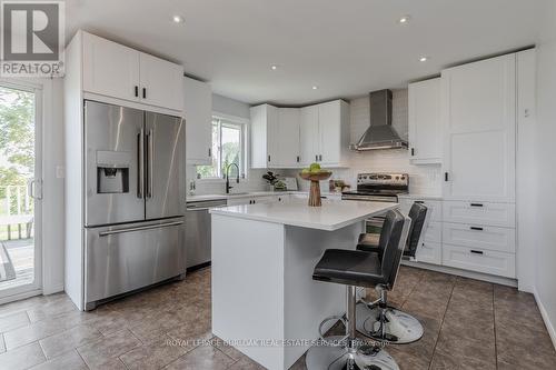 119 Duncombe Road, Norfolk, ON - Indoor Photo Showing Kitchen With Upgraded Kitchen