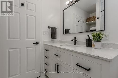 119 Duncombe Road, Norfolk, ON - Indoor Photo Showing Bathroom