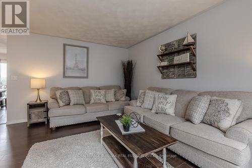 119 Duncombe Road, Norfolk, ON - Indoor Photo Showing Living Room