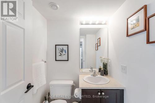 3611 - 30 Grand Trunk Crescent, Toronto, ON - Indoor Photo Showing Bathroom