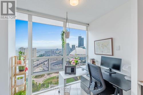 3611 - 30 Grand Trunk Crescent, Toronto, ON - Indoor Photo Showing Office