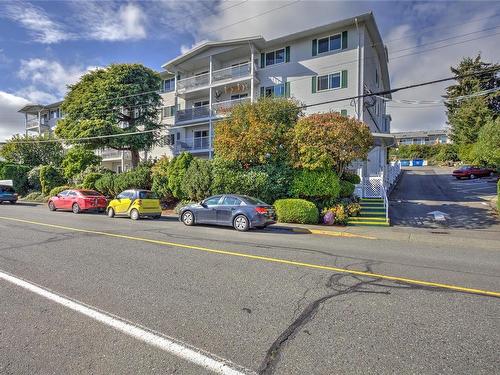 202-9942 Daniel St, Chemainus, BC - Outdoor With Balcony