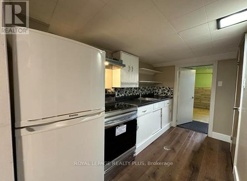 64 Stevenharris Drive, Toronto, ON - Indoor Photo Showing Kitchen