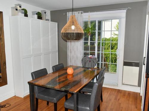 Salle Ã  manger - 821 Rue José, Wickham, QC - Indoor Photo Showing Dining Room