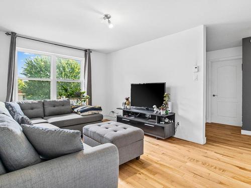 Living room - 1050 Rue Honoré-Mercier, Trois-Rivières, QC - Indoor Photo Showing Living Room