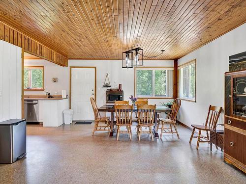 5305 Clearwater Valley Rd, Clearwater, BC - Indoor Photo Showing Dining Room