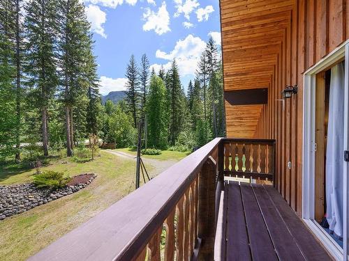 5305 Clearwater Valley Rd, Clearwater, BC - Outdoor