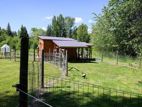 5305 Clearwater Valley Rd, Clearwater, BC - Outdoor