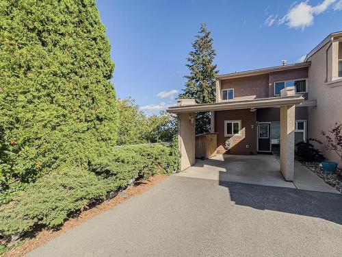 7-1555 Summit Drive, Kamloops, BC - Outdoor