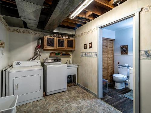 6777 Highway 24, Little Fort, BC - Indoor Photo Showing Laundry Room