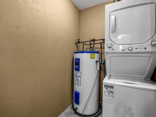 114-1760 Brunner Ave, Kamloops, BC - Indoor Photo Showing Laundry Room