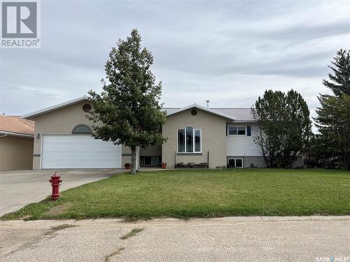 620 Griffin Street, Maple Creek, SK - Outdoor