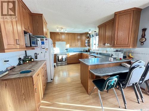 620 Griffin Street, Maple Creek, SK - Indoor Photo Showing Kitchen